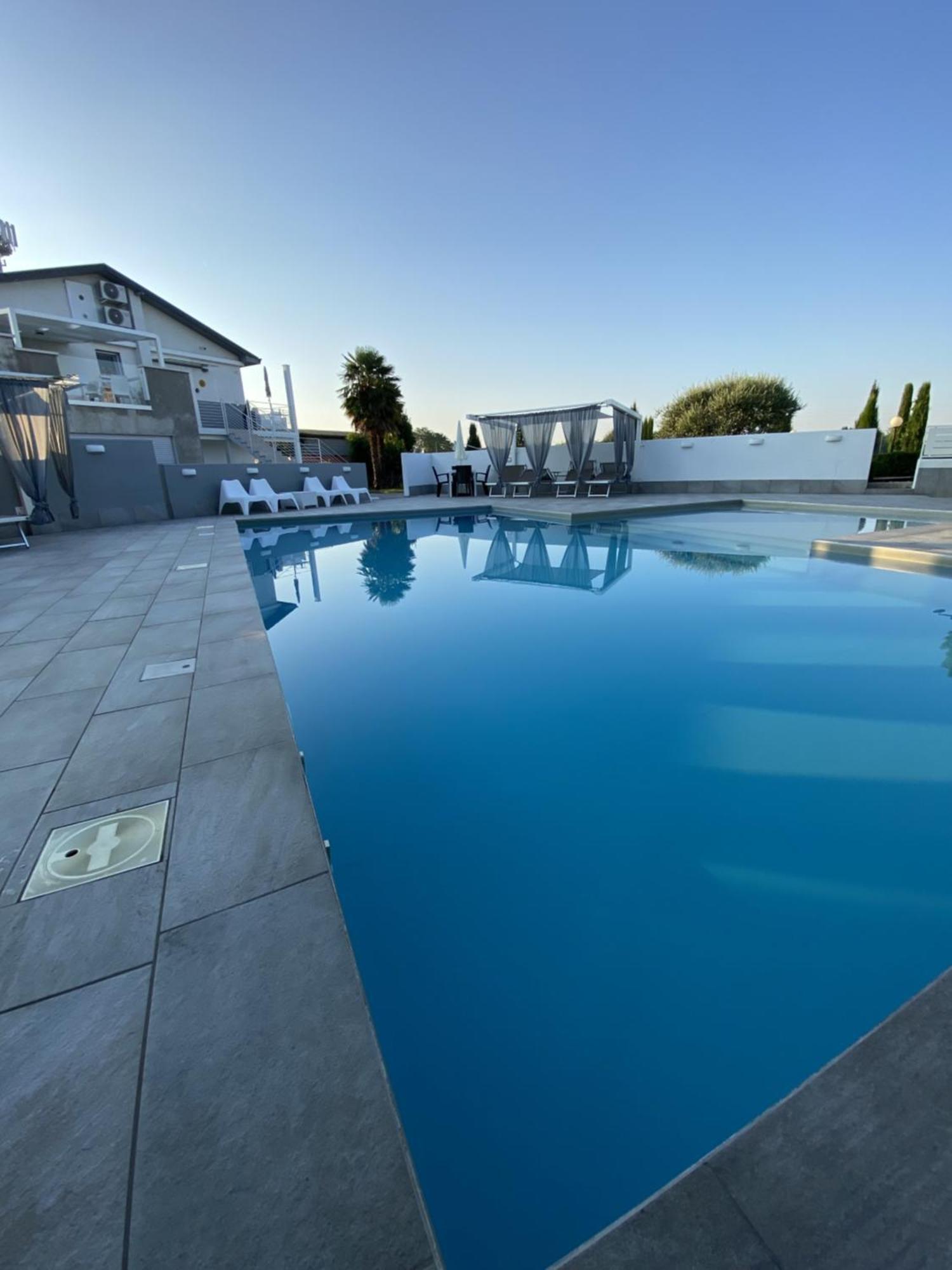 Meridien House Casalserugo Luaran gambar