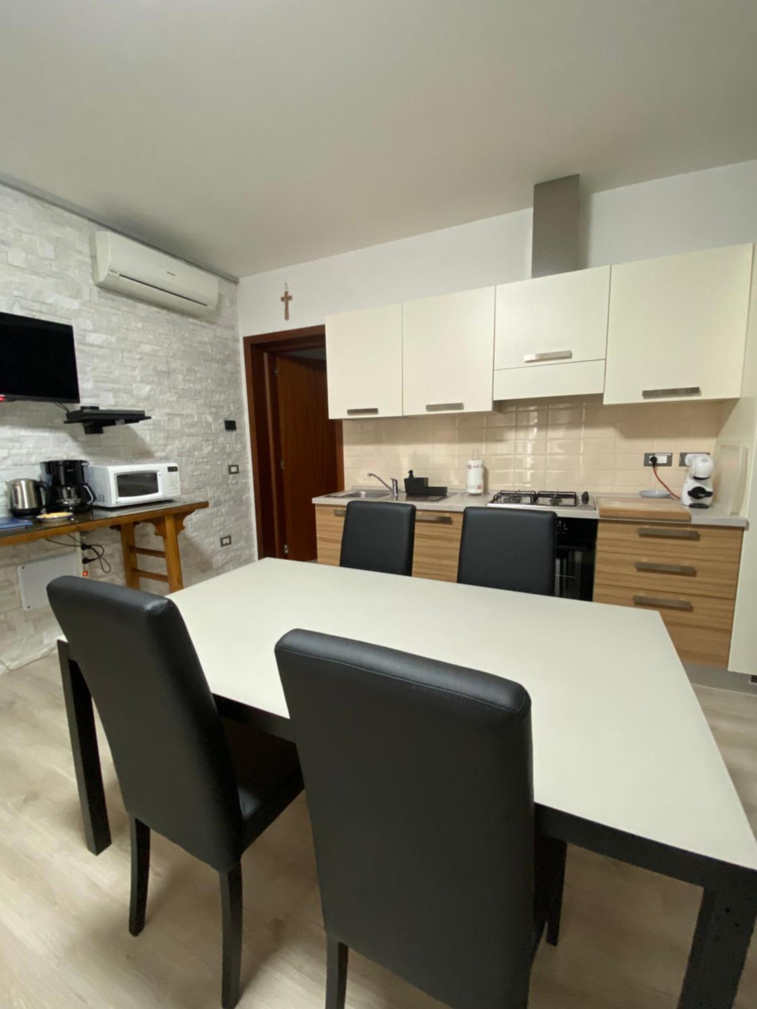 Meridien House Casalserugo Luaran gambar