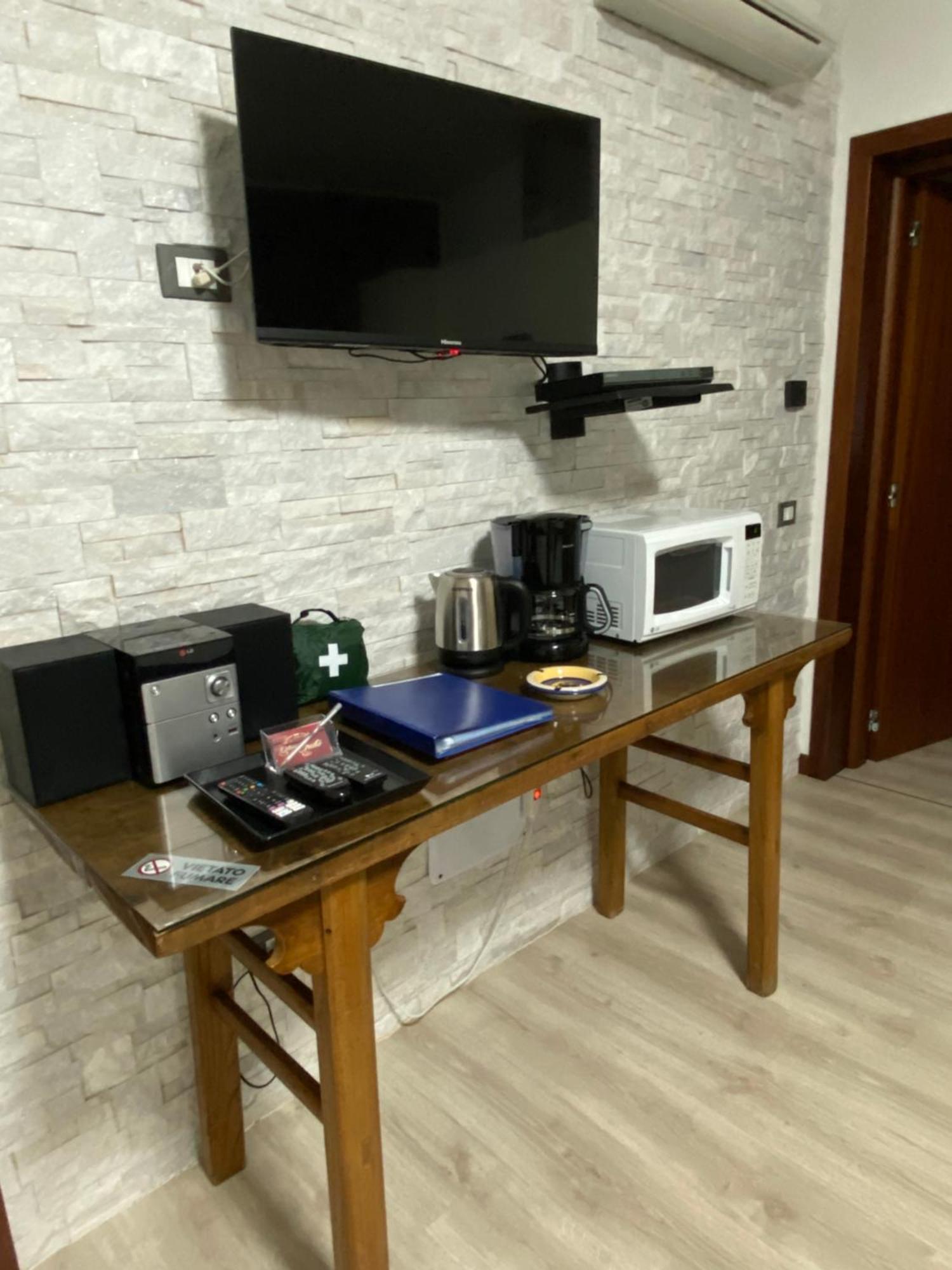 Meridien House Casalserugo Luaran gambar